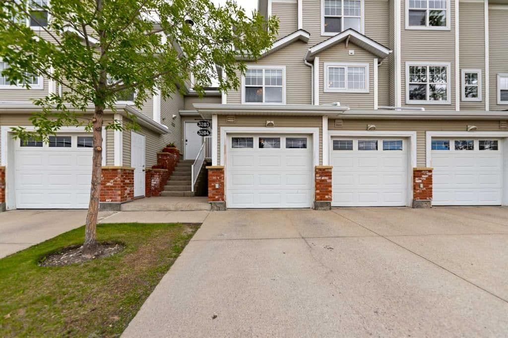 Sold property in Coach Hill