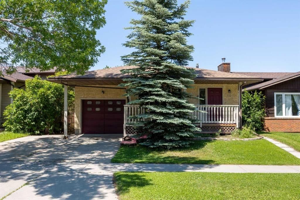 Sold property in MacEwan Glen