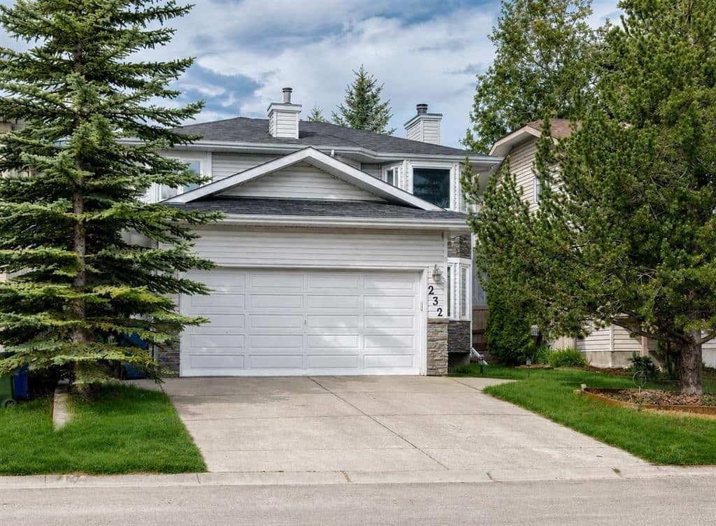 Sold property in MacEwan Glen