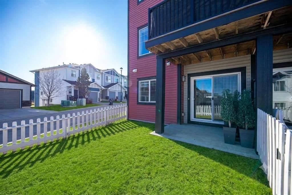 Sold property in Jumping Pound Ridge