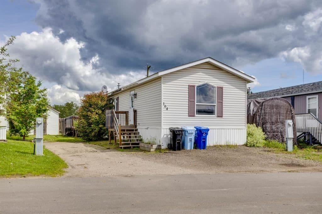 Sold property in Gregoire Park