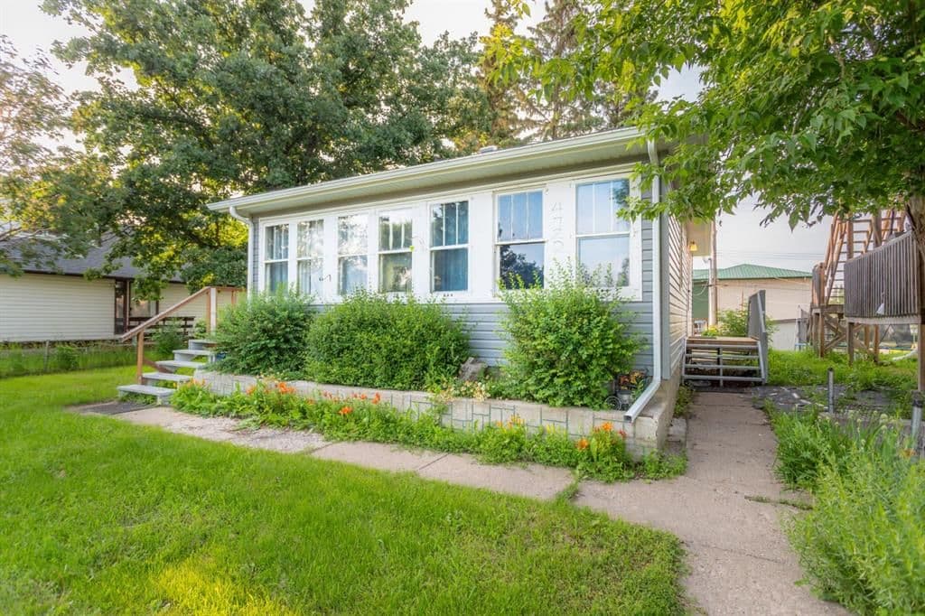 Sold property in Larsen Grove