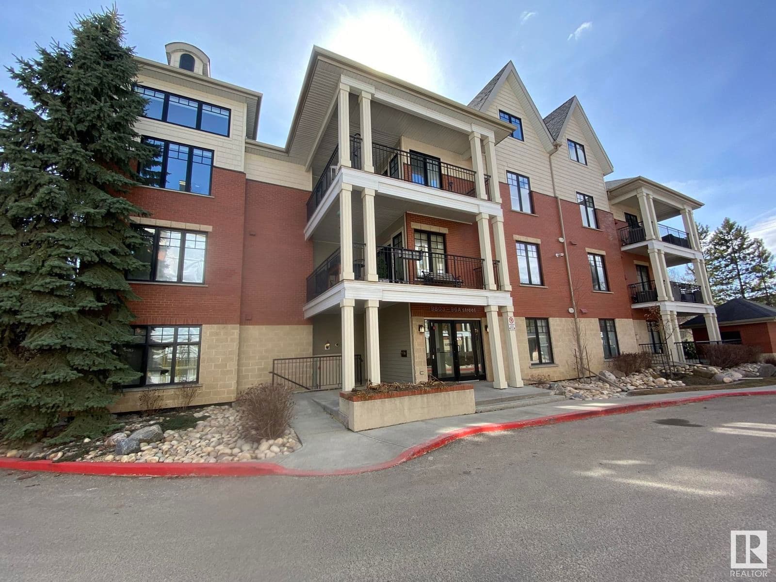 304 9803 96A Street Edmonton