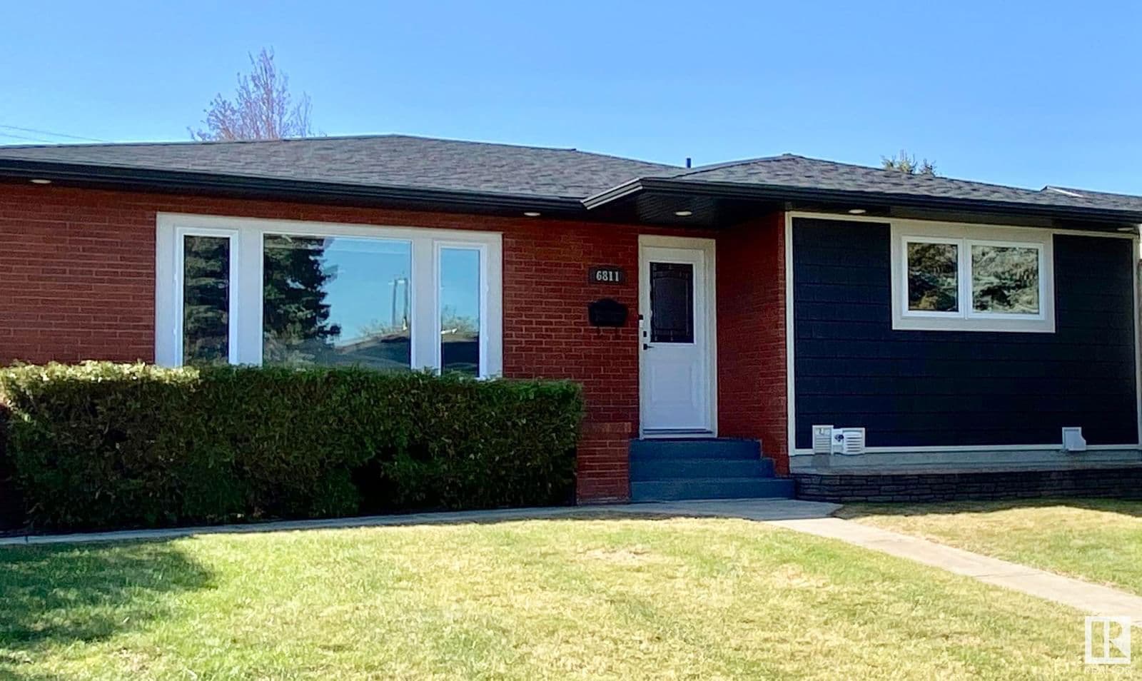 6811 98A Avenue Edmonton