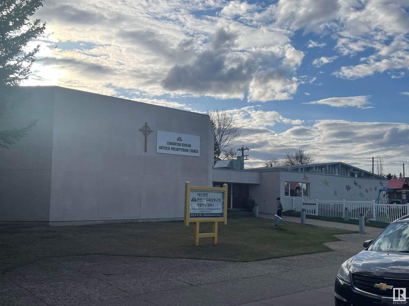 9920 67 Street Edmonton