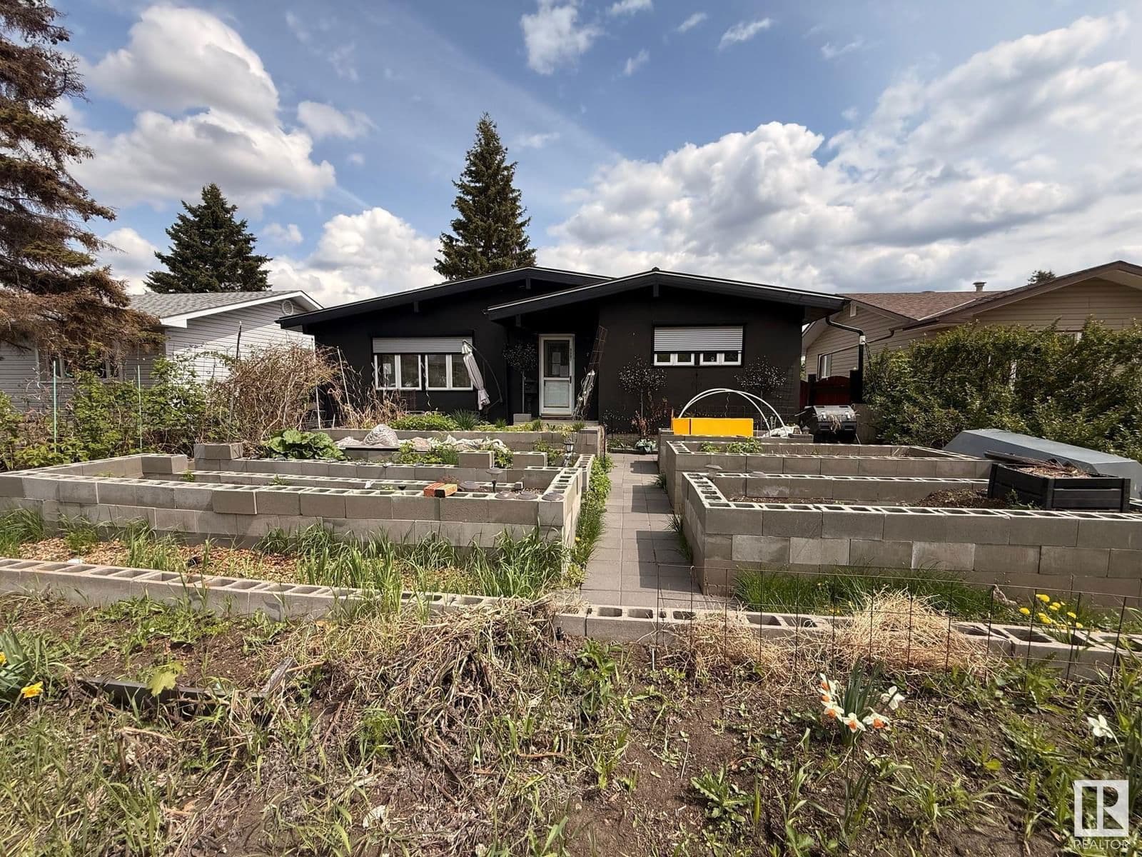 10807 31 Street Edmonton