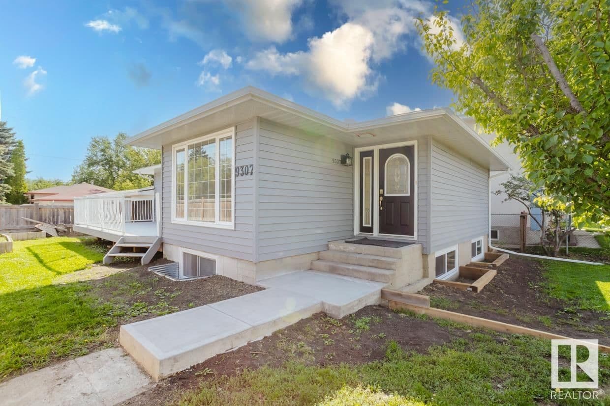 9307 128 Avenue Edmonton
