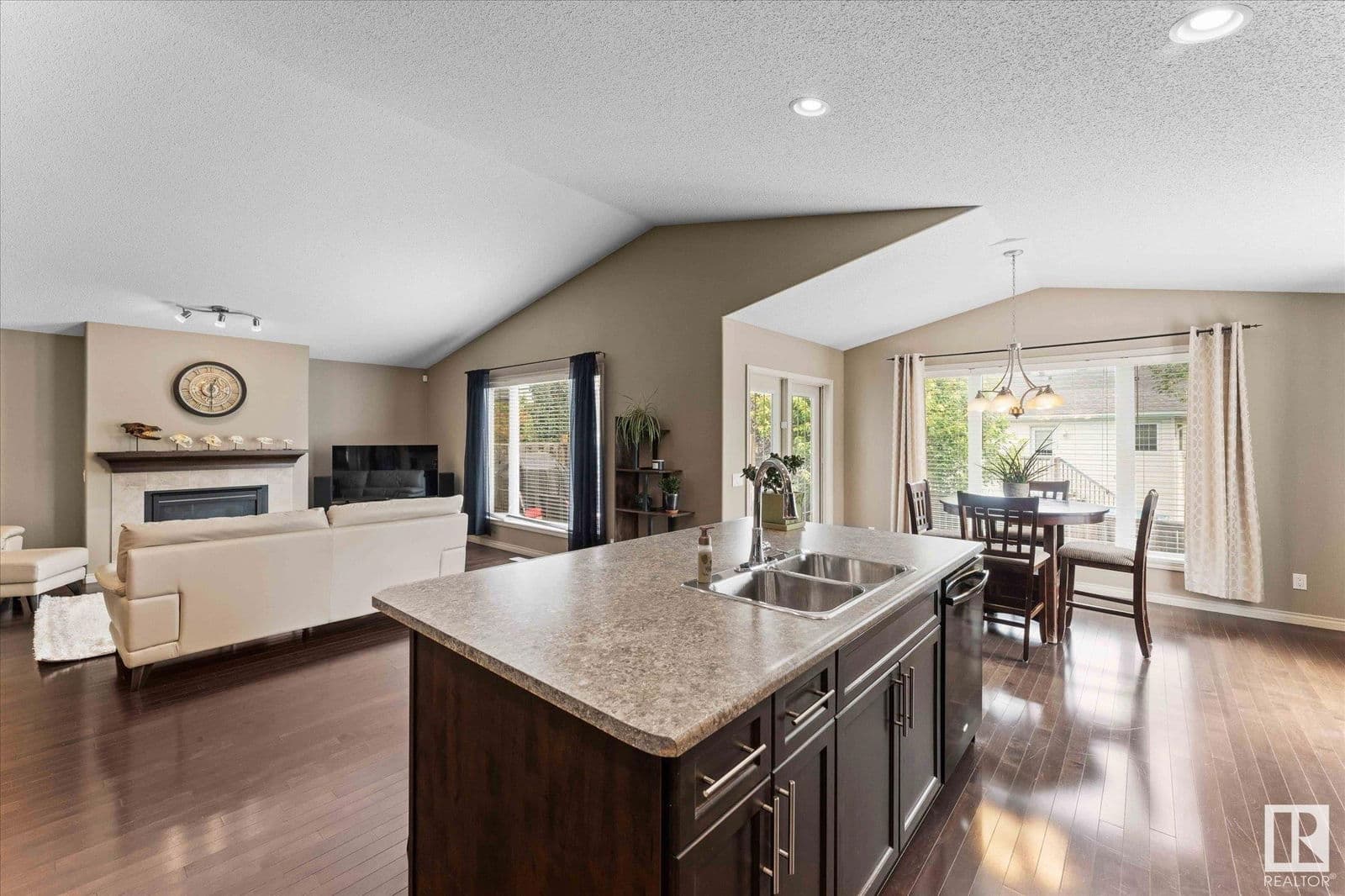 Sold property in The Fairways_STPL