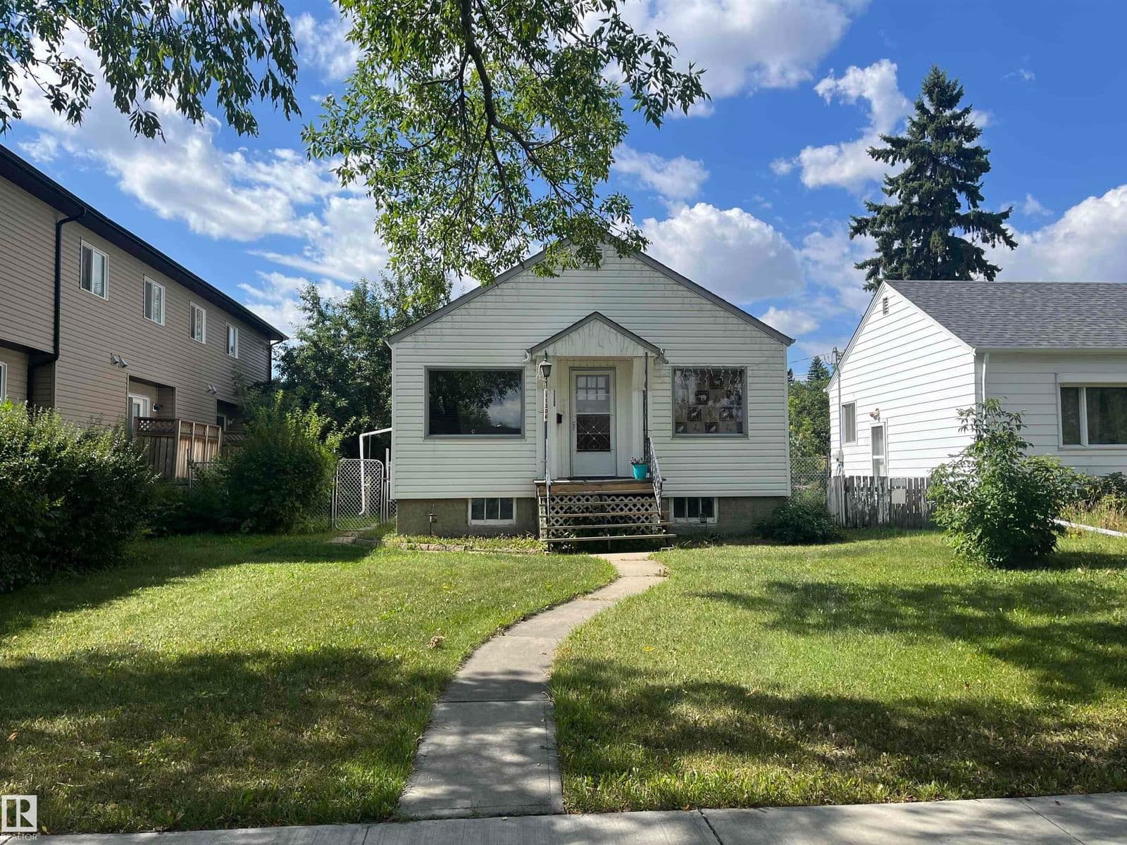 Sold property in Spruce Avenue