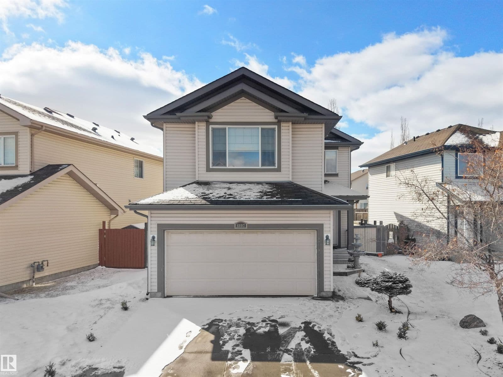 Sold property in Charlesworth