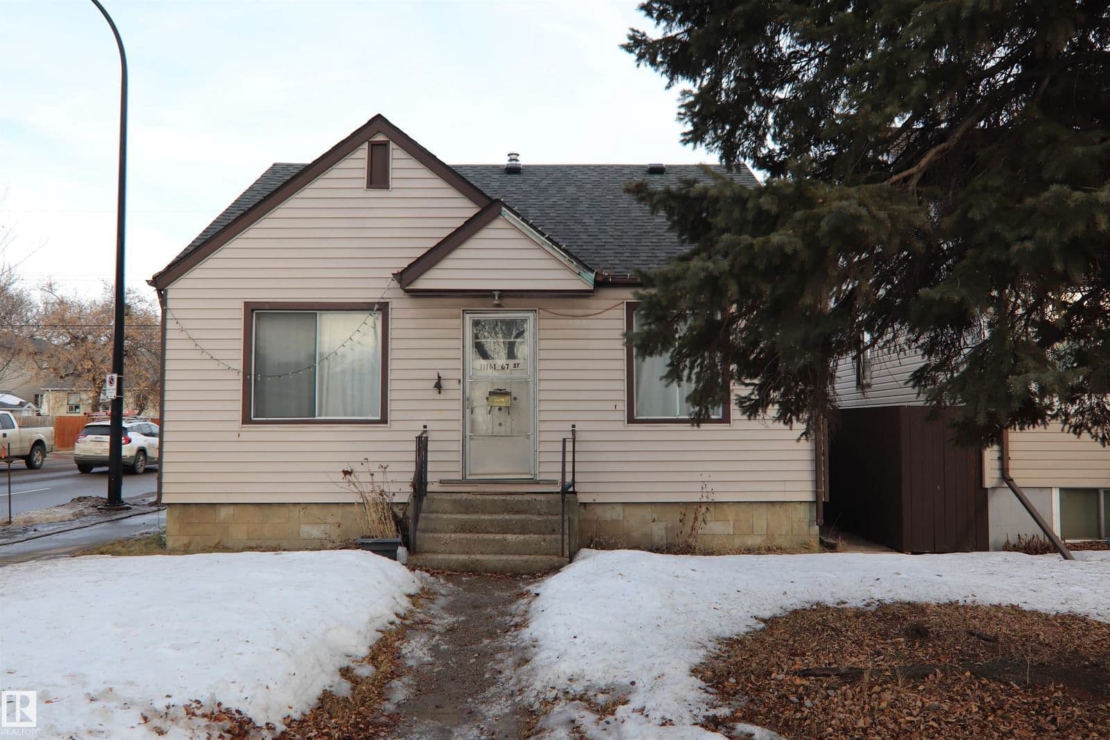 Sold property in Highlands (Edmonton)