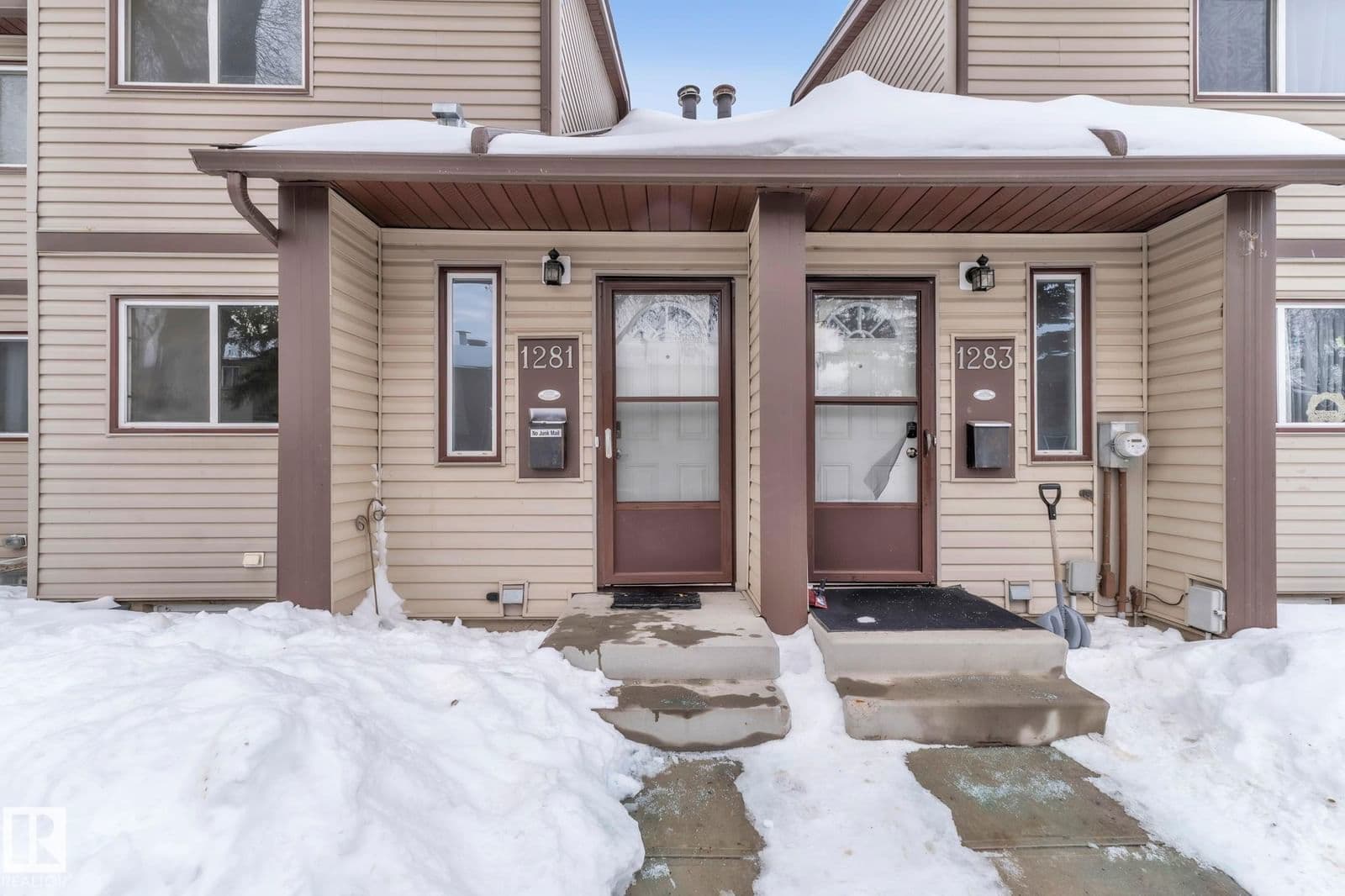 Sold property in Overlanders