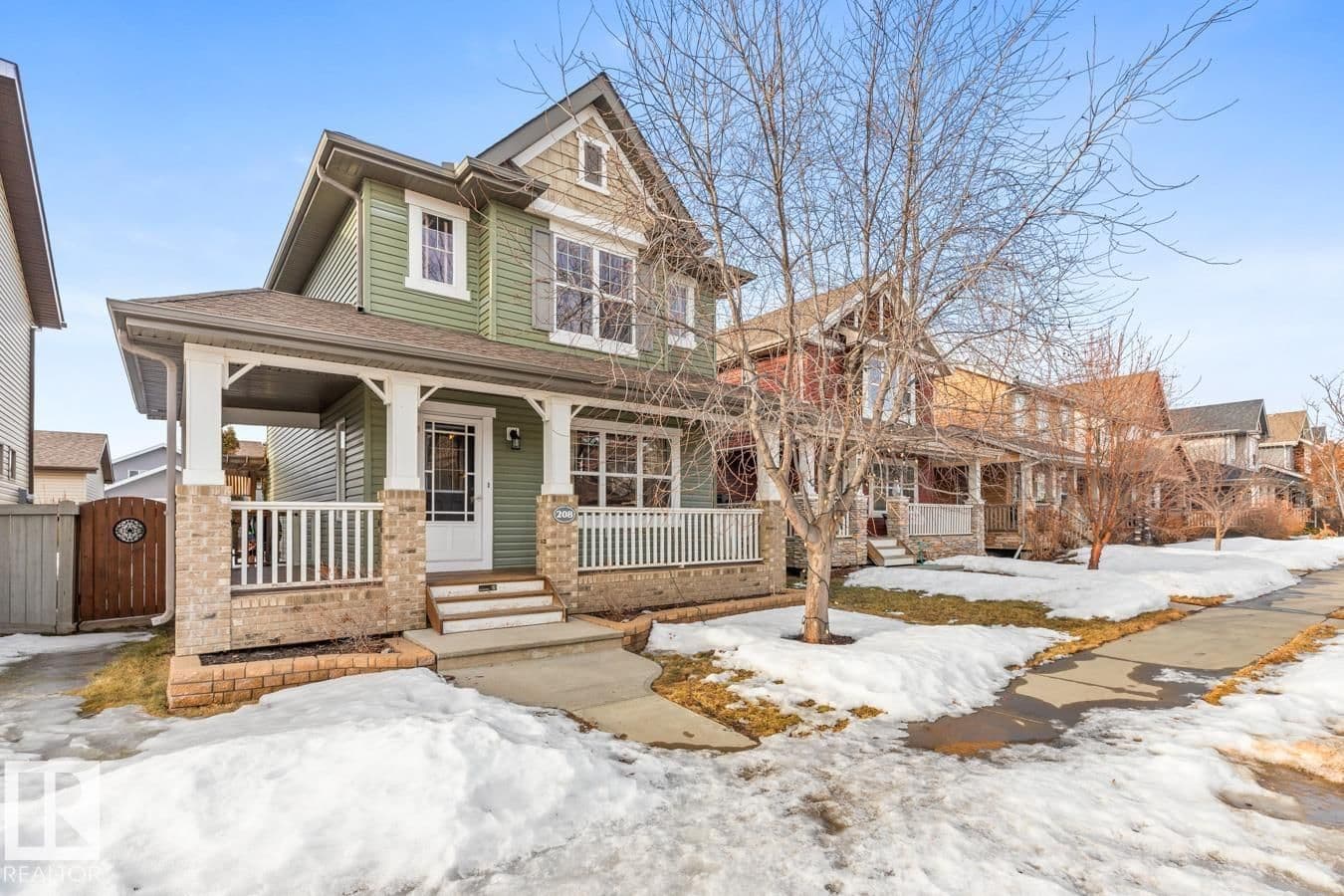 Sold property in Charlesworth