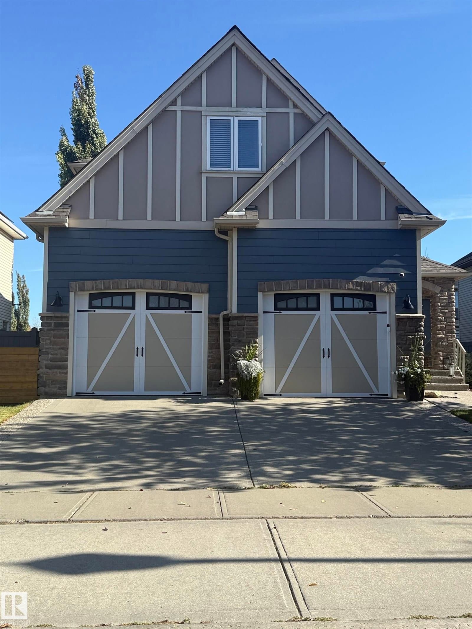 Sold property in Place Chaleureuse