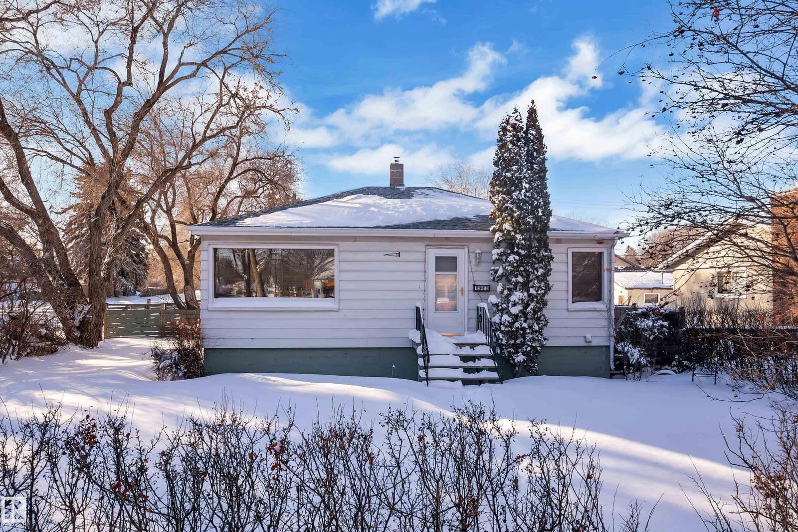 Sold property in Elmwood Park