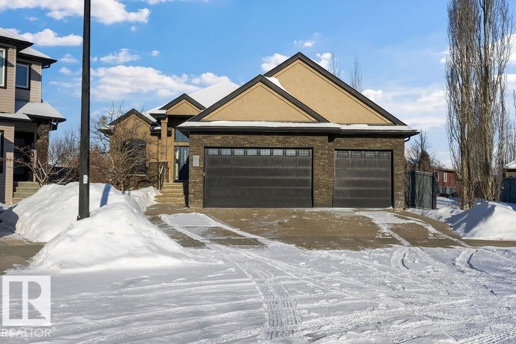 Sold property in Place Chaleureuse