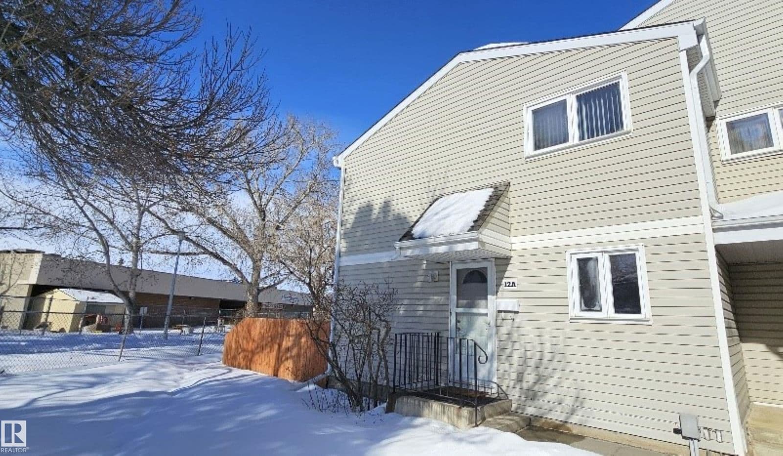 Sold property in Caernarvon