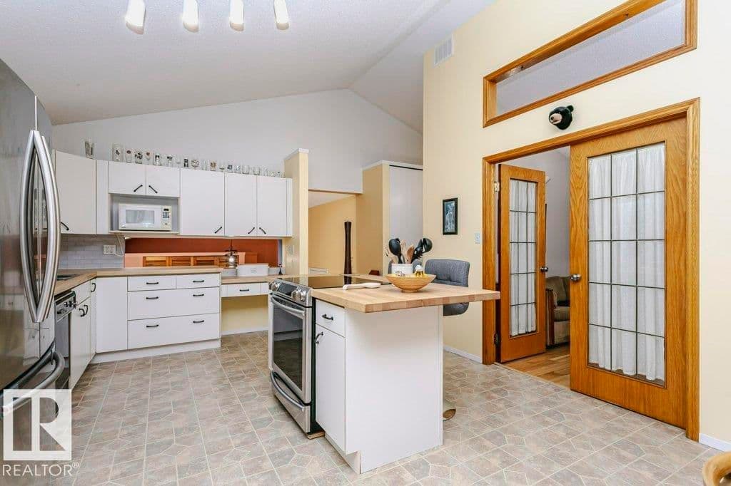 Sold property in Canora