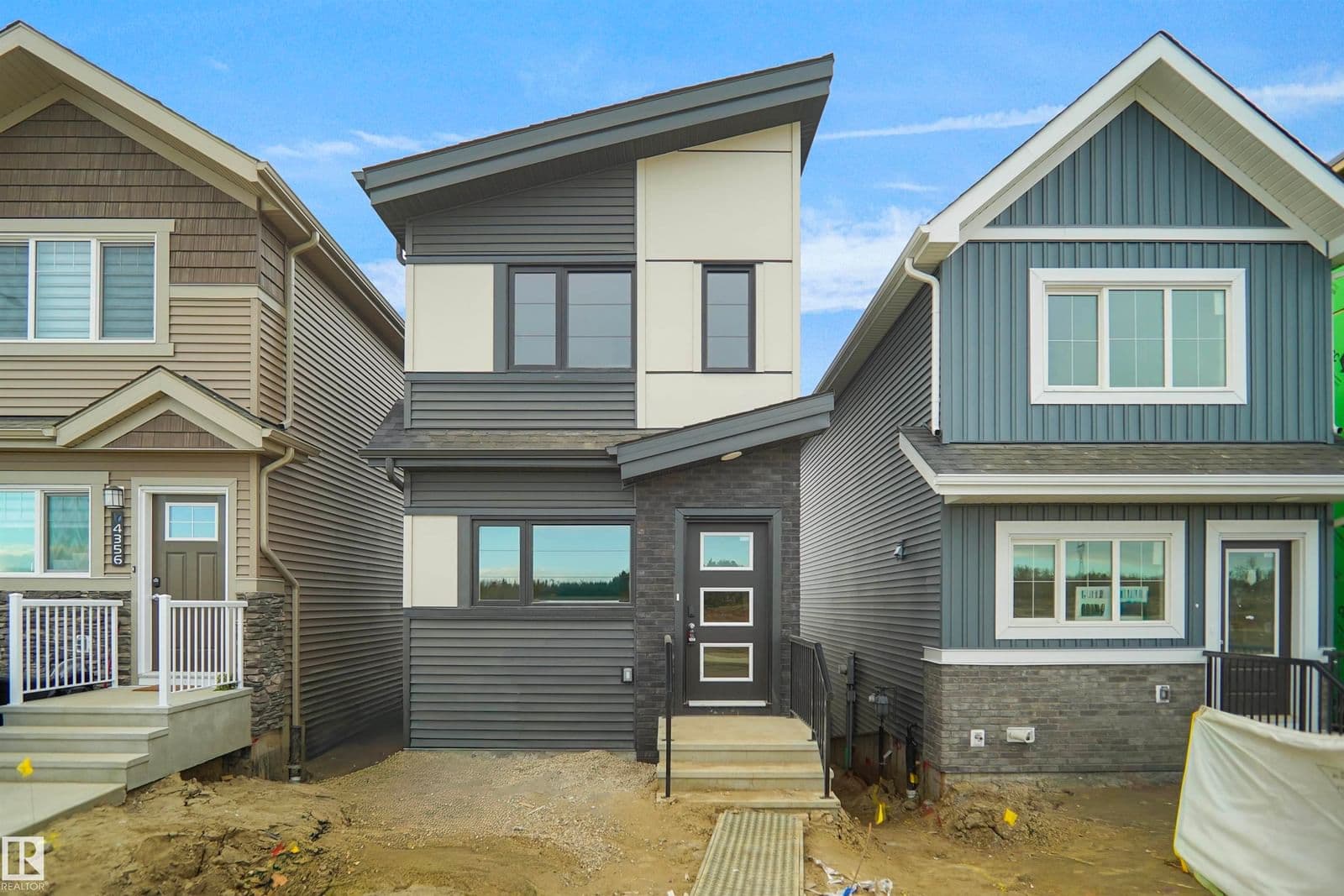 Sold property in Kinglet Gardens