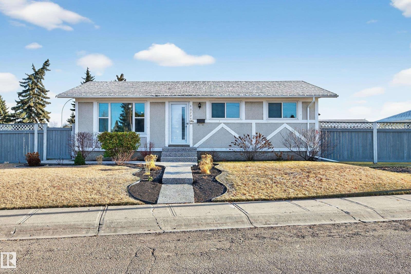 Sold property in Caernarvon