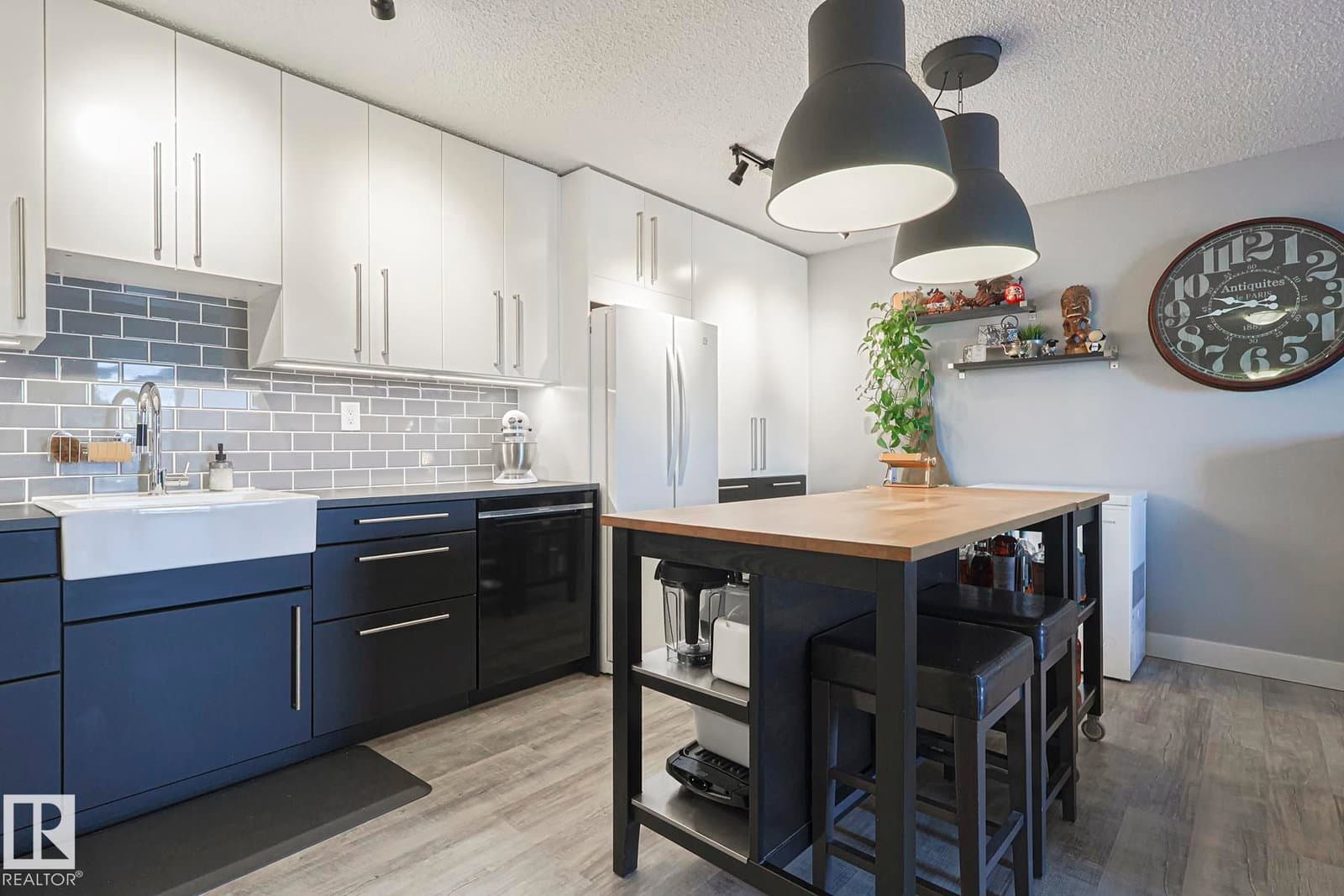 Sold property in Downtown (Edmonton)