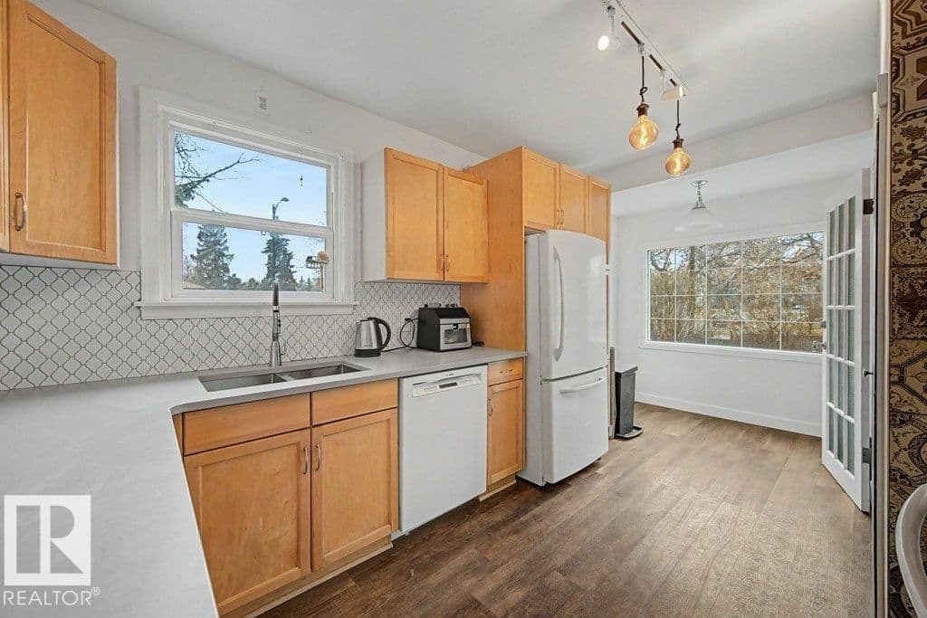 Sold property in North Glenora