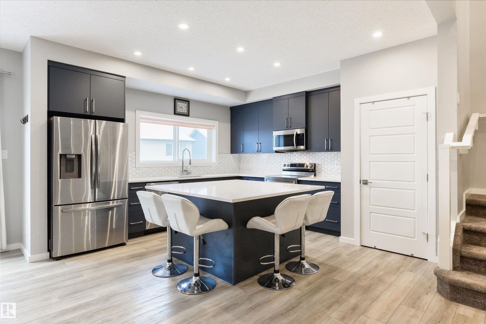 Sold property in Kinglet Gardens