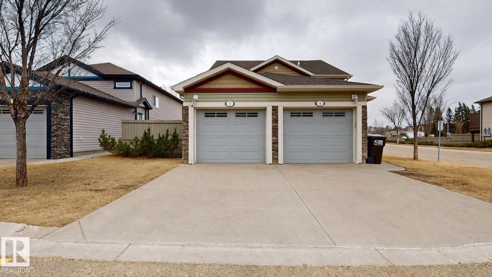 Sold property in Charlesworth