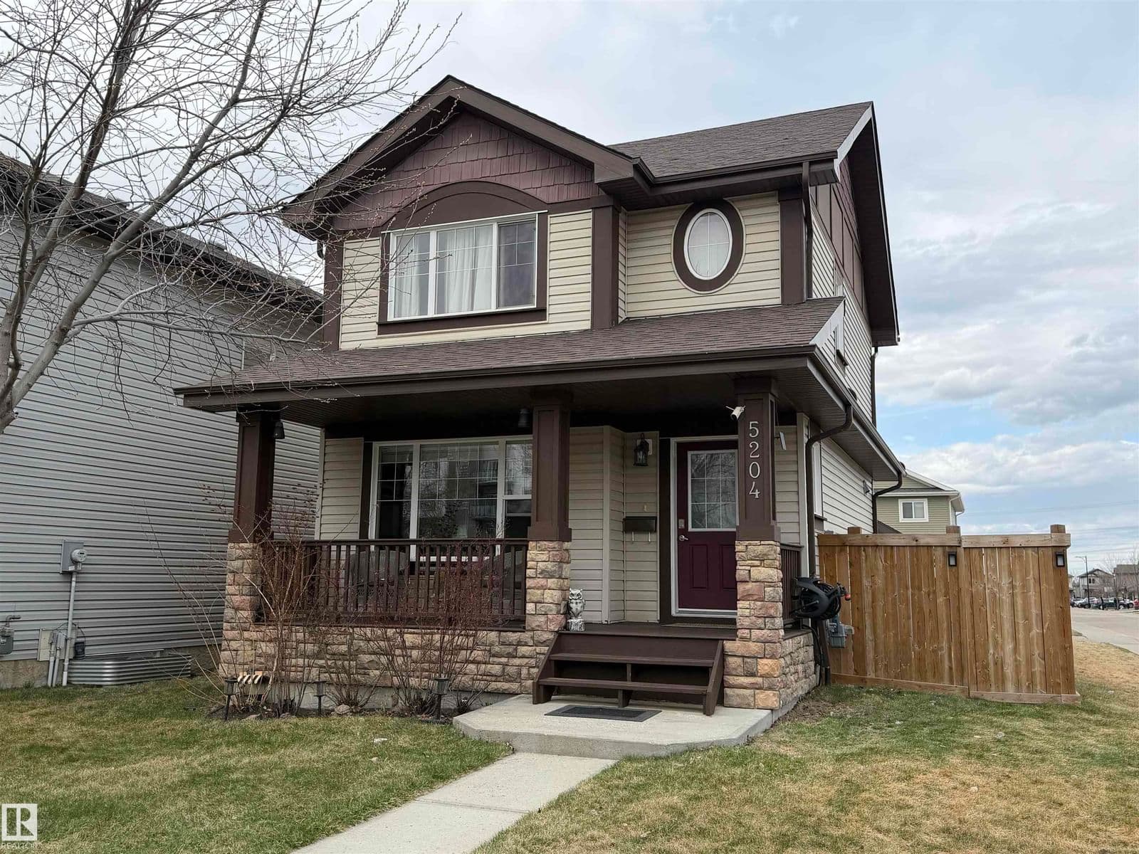 Sold property in Charlesworth