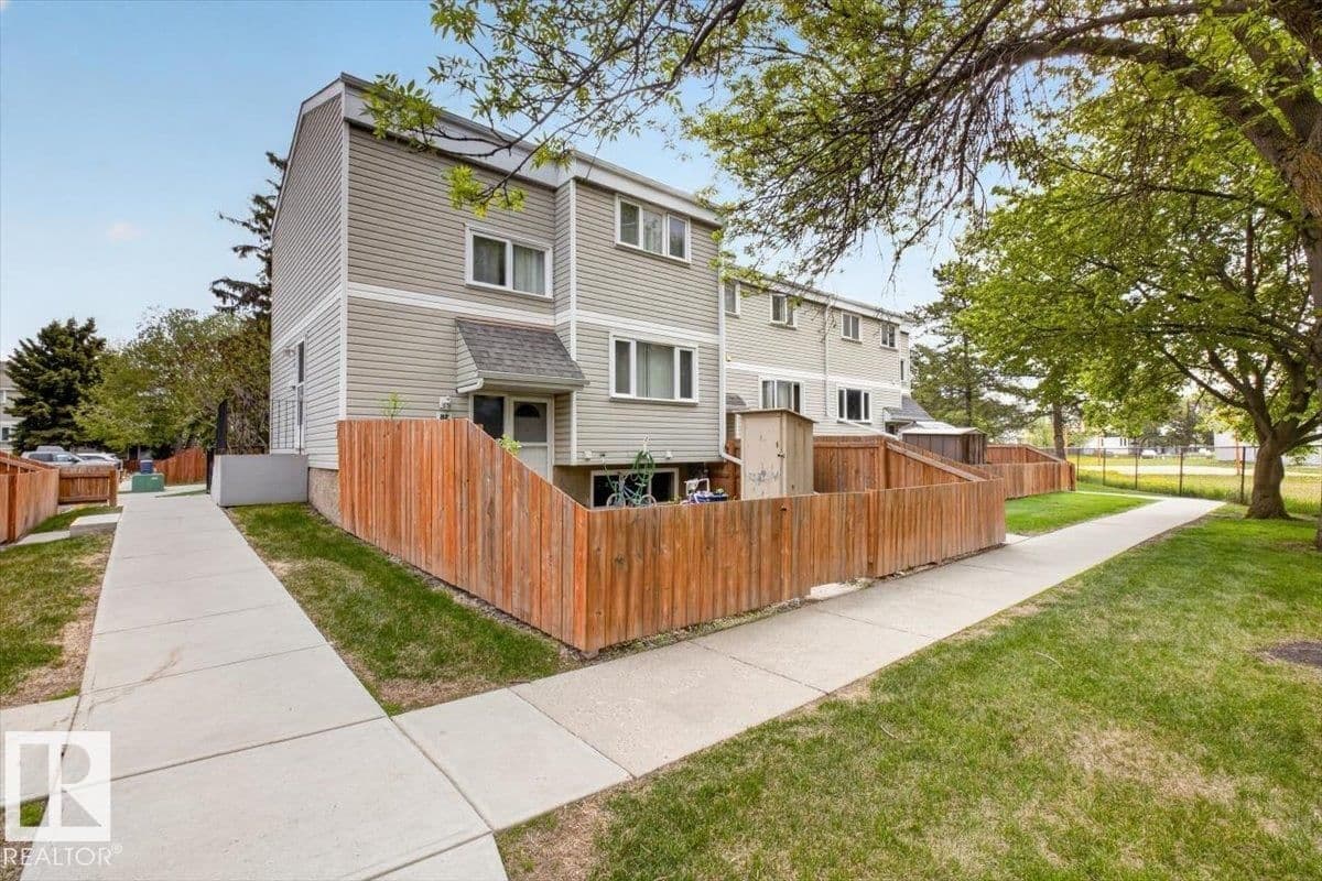 Sold property in Caernarvon