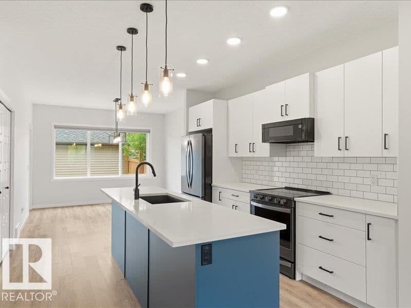 Sold property in Crystallina Nera West
