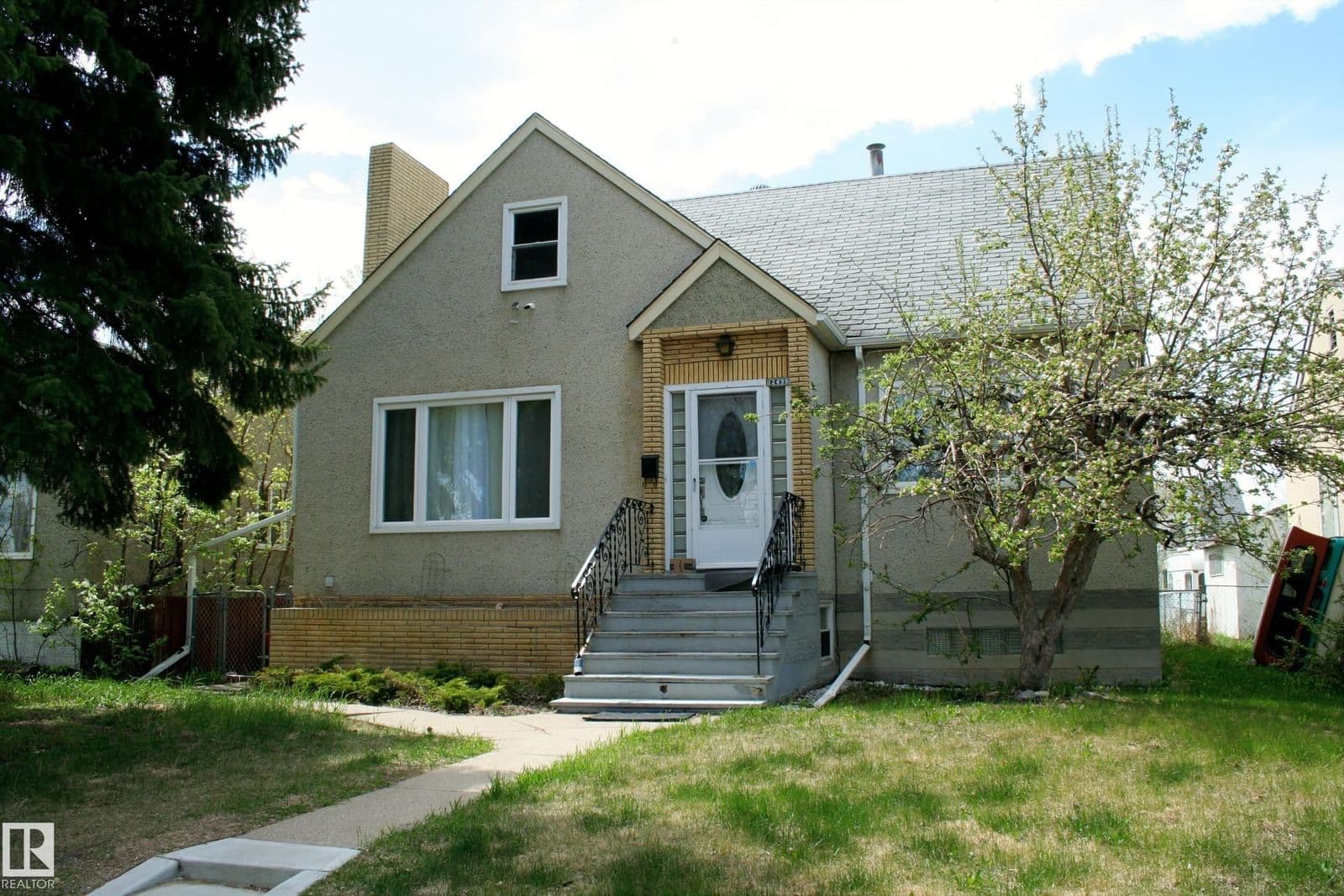 Sold property in Elmwood Park