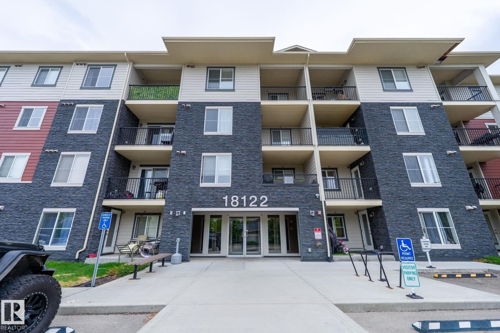 Sold property in Crystallina Nera West