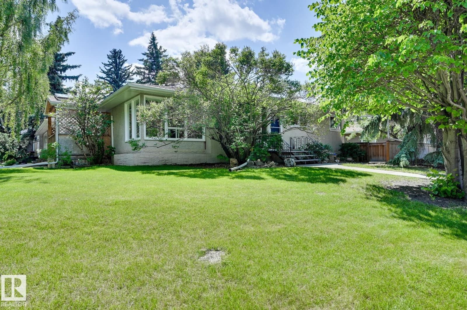 Sold property in Glenora