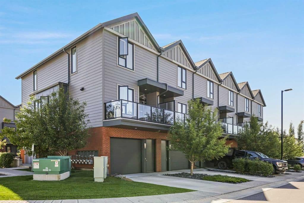Sold property in Drake Landing