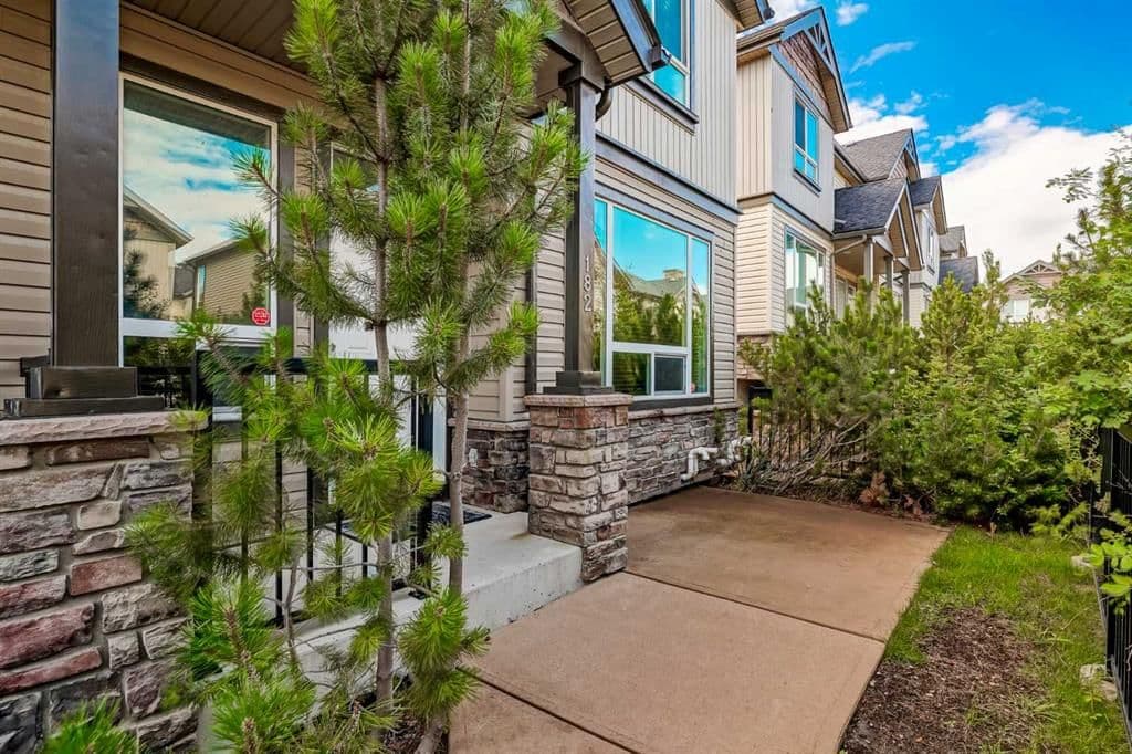 Sold property in Kincora
