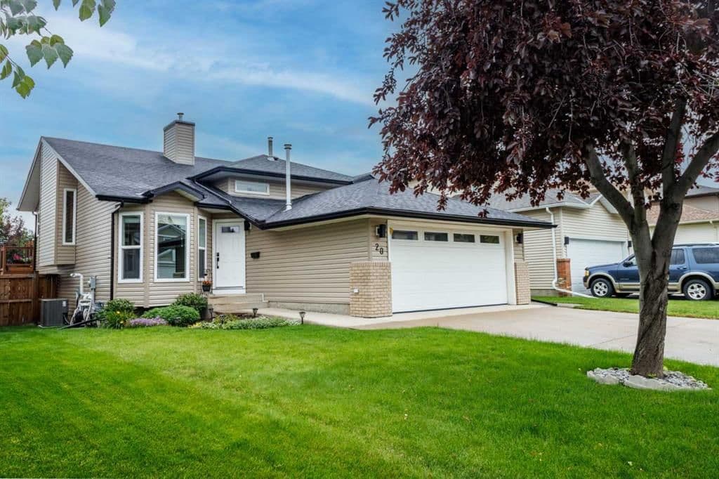Sold property in MacEwan Glen