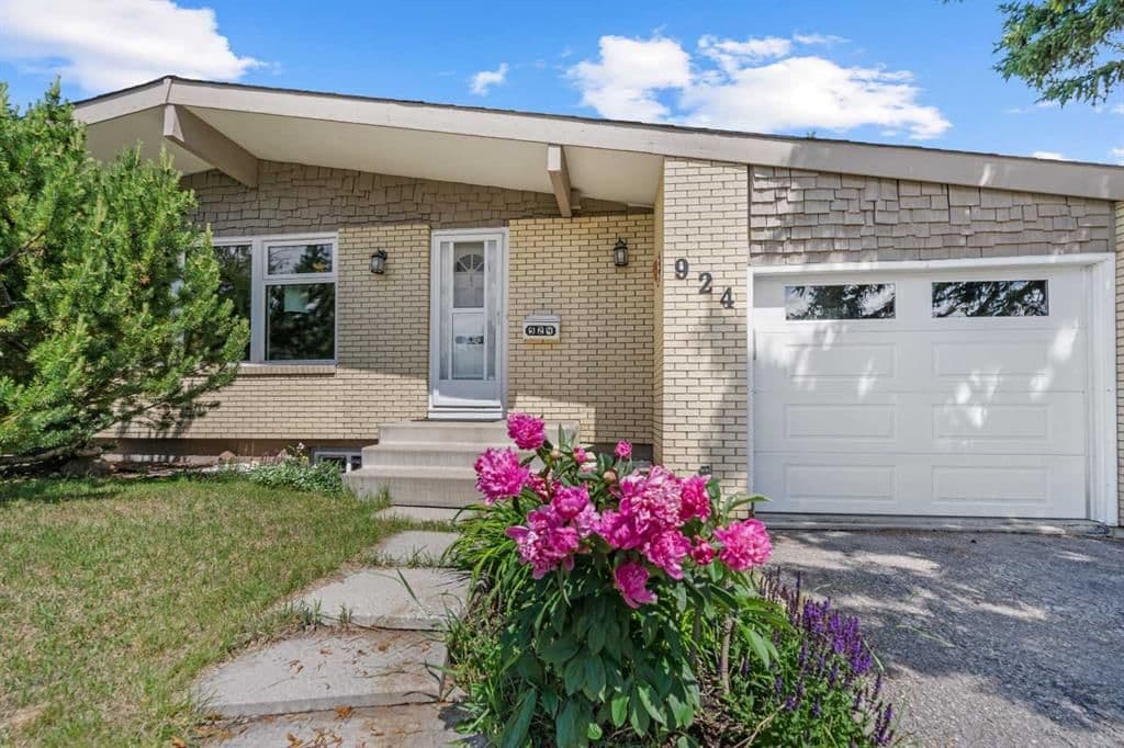 Sold property in Canyon Meadows