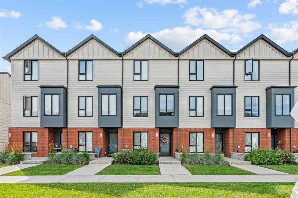 Sold property in Drake Landing