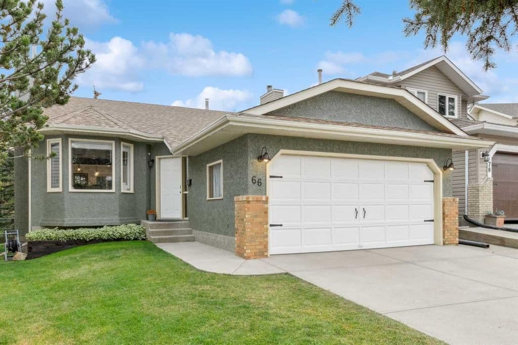 Sold property in MacEwan Glen