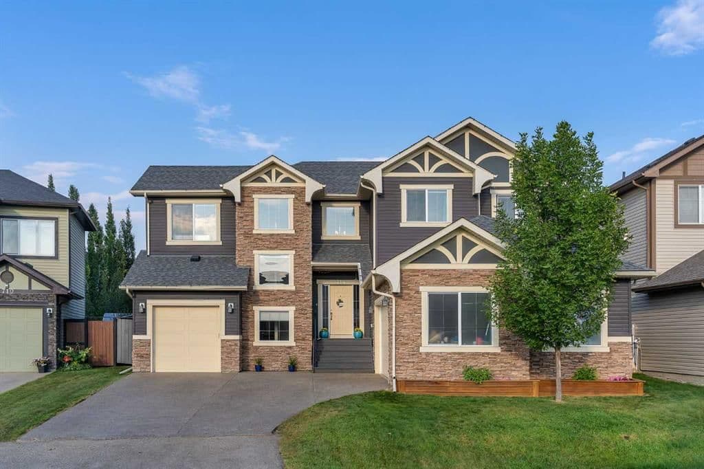 Sold property in Canals