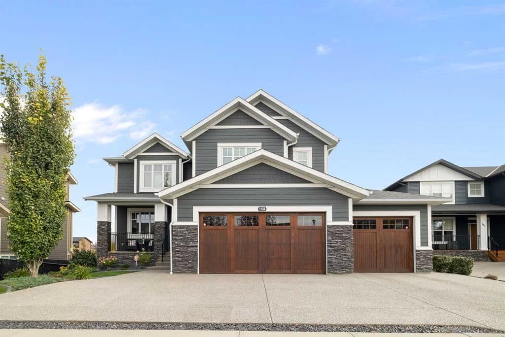 Sold property in Canals