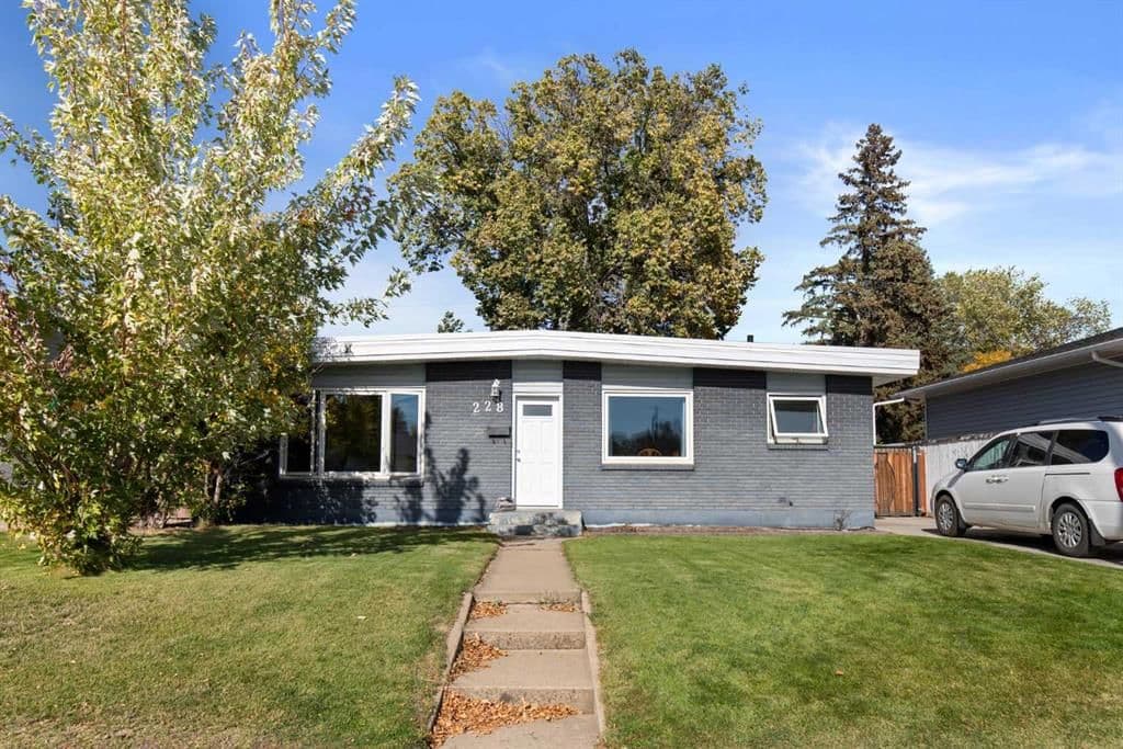 Sold property in Northwest Crescent Heights