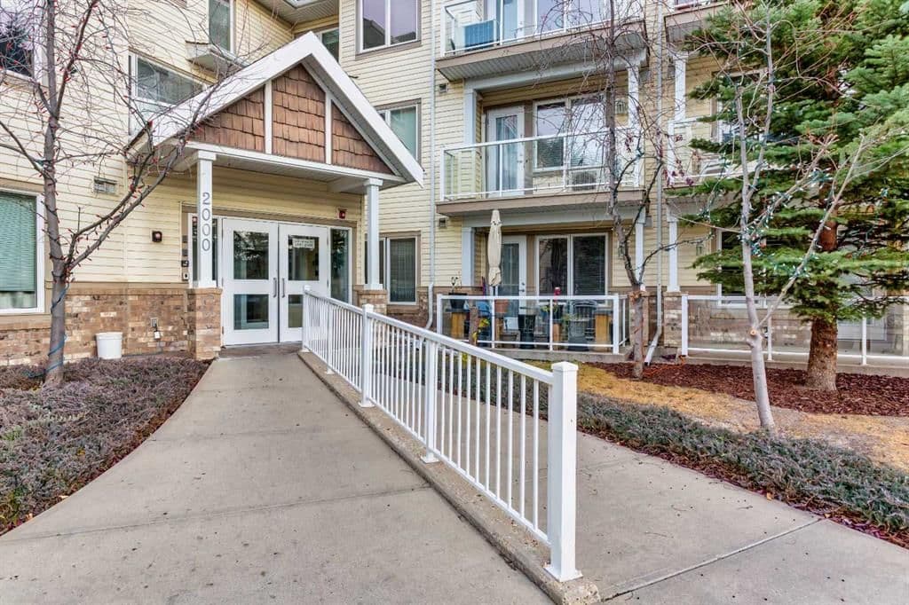 Sold property in Whitehorn