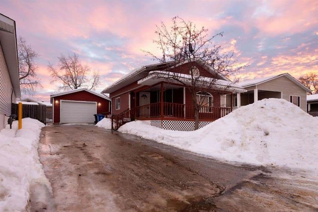 Sold property in Gregoire Park