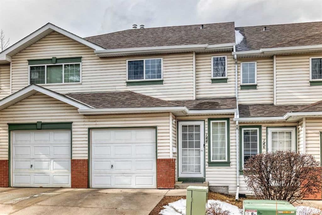 Sold property in Country Hills