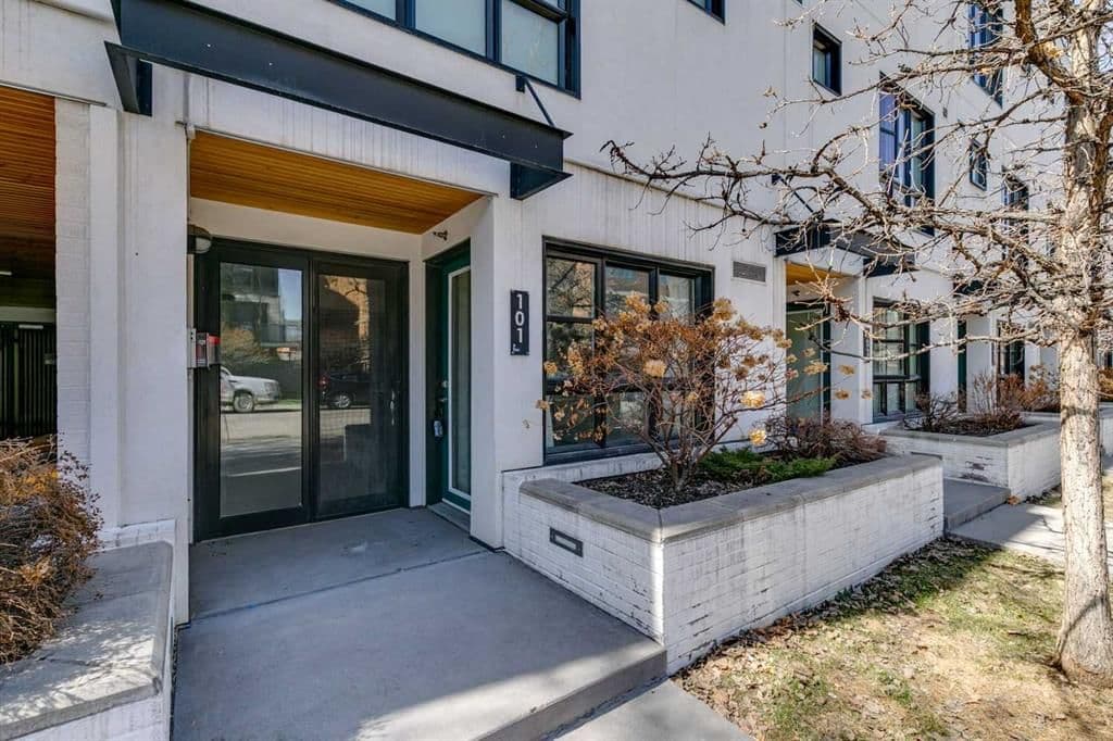 Sold property in Lower Mount Royal