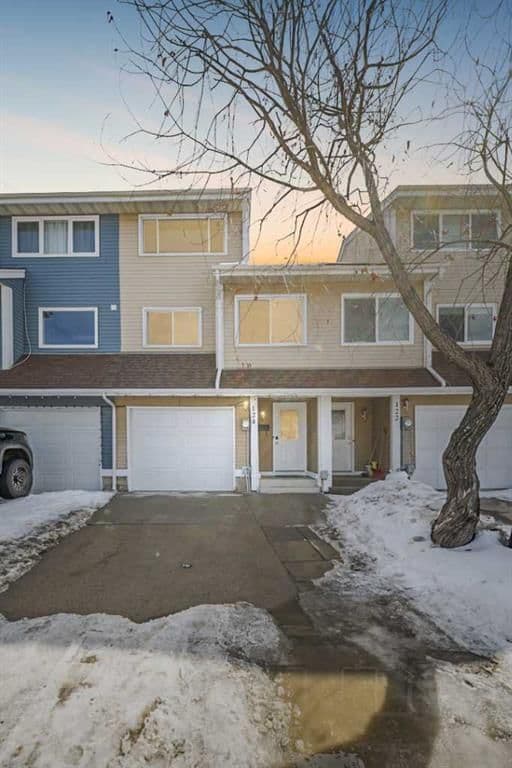 Sold property in Thickwood