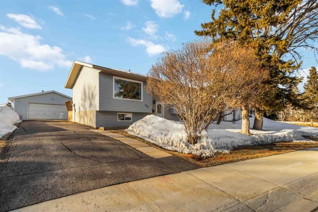 Sold property in Thickwood