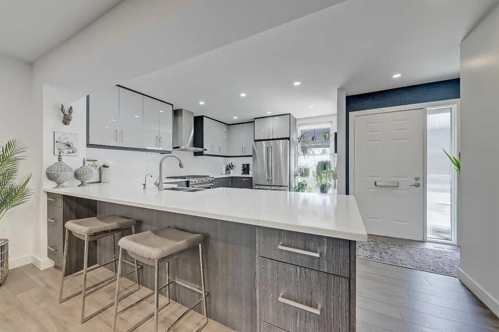 Sold property in Lakeview